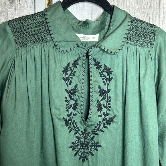 Natural Life Top Blouse Bohemian Embroidered Green Color - Picture 6 of 7